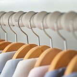 Joseph Joseph Plastični razdvojnici za odjeću u setu 2 kom Orderly – | shoptok.hr
