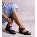 Gemre Black sandals on low wedge Kirane | ePonuda.com