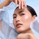 Catrice Cloud Tint Cushion Highlighter tekući highlighter u spužvici nijansa C010 Stay Halo’d 4 g | shoptok.hr