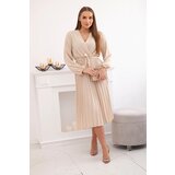 Kesi Włoski Dress tied with a pleated hem beige | shoptok.hr