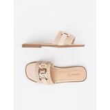 GOODIN Beige women's flip-flops with a gold chain | ePonuda.com