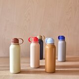 OYOY Living Design Rjava steklenica za vodo za na pot iz nerjavečega jekla Pullo – | Shoptok.si