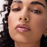 Catrice Aura Drop Lip Elixir ulje za usne s hranjivim učinkom nijansa 010 Sparkle Served 4 ml | shoptok.hr