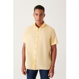 Avva Yellow Buttoned Collar 100% Cotton Thin, Short Sleeved Regular Fit Shirt. cene