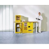 Justrite Varnostna omarica FM, podmizna omarica, dvokrilna vrata, samodejno zapiranje, rumene barve | Shoptok.si