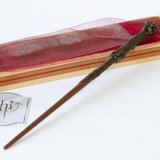 The Noble Collection čarobni štapić Harija Potera u Olivanderovoj kutiji | ePonuda.com