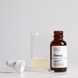 The Ordinary Ascorbyl Glucoside Solution 12% posvjetljujući serum s vitaminom C 30 ml | shoptok.hr