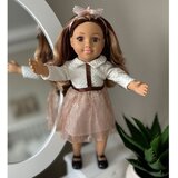  Velika lutka 48 cm s mekanim tijelom i melodijom, smeđa kosa i ružičasta suknja | shoptok.hr