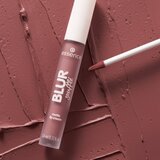 Essence Blur Soufflé mat tekoča šminka odtenek 09 Ghost Typing 3.6 ml | Shoptok.si