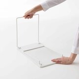 YAMAZAKI Bela kovinska dodatna kuhinjska polica 41x24 cm Tower – | Shoptok.si