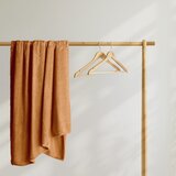 Restilo Tamnonarančasta deka od mikrovlakana DecoKing Henry, 220 x 240 cm | shoptok.hr