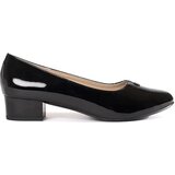 GOODIN Lacquered pumps with low heels black Cijene