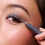 WONDERSKIN IYKYK senčila za oči v svičniku odtenek Ash 1.4 g | Shoptok.si