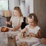 Mushie silikonska podloga za hranjenje white daisy | shoptok.hr