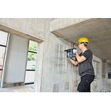 Bosch AMPShare 18V Akumulatorsko kombinirano udarno kladivo (18 V, 2 bateriji, 5,5 Ah, 2,6 J) productname.garantie.plussign BAUHAUS garancija 5 let za naprave na električni ali motorni pogon | Shoptok.si
