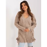 Fashion Hunters Dark beige sweater with cables and neckline Cene