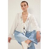 TRENDYOLMILLA ženska košulja Twoss25Go00033, bela | Eponuda.com