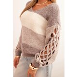 Kesi Włoski Women's striped sweater with cable knit sleeves made of wool black + beige | Shoptok.si