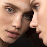 Foreo FAQ™ Microneedling Anti-Wrinkle obliži za čelo proti gubam s hialuronsko kislino 3 kos | Shoptok.si