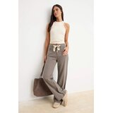 TRENDYOLMILLA ženske pantalone Twoss26Je00262, sivosmeđa-bež | Eponuda.com