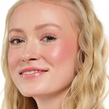 Essence Radiant Light paleta osvetljevalcev in rdečil odtenek Signature Light 11 g | Shoptok.si