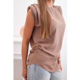 Kesi Włoski Elegant women's blouse with ruffles and asymmetrical cut camel | shoptok.hr