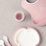 BABYBJORN komplet jedilni set slinček, krožnik, lonček, žlica in vilice Powder Pink | Shoptok.si