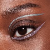 Catrice Aloe Vera senčila za oči v paličici odtenek 070 Satin Lilac 1,5 g | Shoptok.si