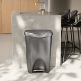 Umbra Siva plastična kanta za smeće s pedalom 50 l Brim – | shoptok.hr