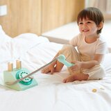 Classic World Drvena igračka Plavi retro telefon | ePonuda.com