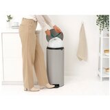 Brabantia Svetlo siv jeklen koš za smeti s pedalom 30 l NewIcon – | Shoptok.si