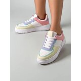 Resti Women's sporty sneakers Vante | ePonuda.com