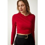 Happiness İstanbul Women's Red Gathered Detailed Crop Sandy Blouse Cene