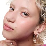Essence water DEW SERUM BLUSH tekuće rumenilo s posvjetljujućim učinkom nijansa 30 Rose Mood 3.5 ml | shoptok.hr