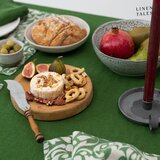 Linen Tales Lanen namizni prt 140x200 cm True Green – | Shoptok.si