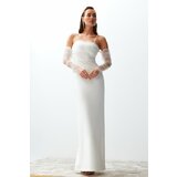 Trendyol white body-fitting long evening evening dress with woven lining Cene