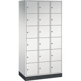 C+P Jeklena omara s predelki z zaklepanjem INTRO, višina predelka 285 mm, ŠxG 920 x 500 mm, 18 predelkov, korpus svetlo siv, vrata svetlo siva | Shoptok.si