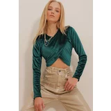 Trend Alaçatı Stili Women's Green Crew Neck Wrapped Velvet Crop Top Shirt