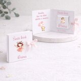  Spominsko darilce za krst z vilo v roza barvi in belo pentjo KRDAR 305-03 | Shoptok.si