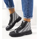 D/CEO Grey trainers Marois