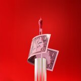 MAC Cosmetics Viva Glam Lipglass Air dolgoobstojni sijaj za ustnice odtenek Viva Kimmitment 5 ml | Shoptok.si