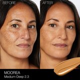 Nars Light Reflecting Foundation posvetlitveni tekoči puder za naraven videz odtenek MOOREA 30 ml | Shoptok.si