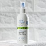 Milk Shake No Frizz Allowed Amazing Anti-Humidity Spray zaščitno stiling pršilo za lase proti krepastim lasem 200 ml | Shoptok.si