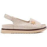 GOODIN Beige platform sandals with a pin Cene