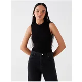 LC Waikiki Crew Neck Plain Crop Women's Knitwear Singlet