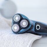 Ufesa rotacijski baterijski brivnik AR3050 Metal | Shoptok.si
