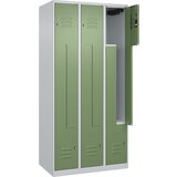 C+P Garderobna Z-omara Classic PLUS, 3 deli, svetlo sive / reseda zelene barve, Š 900 mm, talni drsniki, cilindrična ključavnica | Shoptok.si