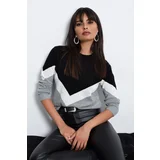 Cool & Sexy Women's Black-Grey Knitwear Sweater DA29