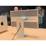 Apple Pro Display XDR, 32", nanoteksturirano steklo, 6K retina zaslon, brez stojala - - 32 | Shoptok.si