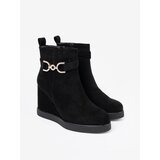 Shelvt Black suede boots with an elegant buckle | ePonuda.com